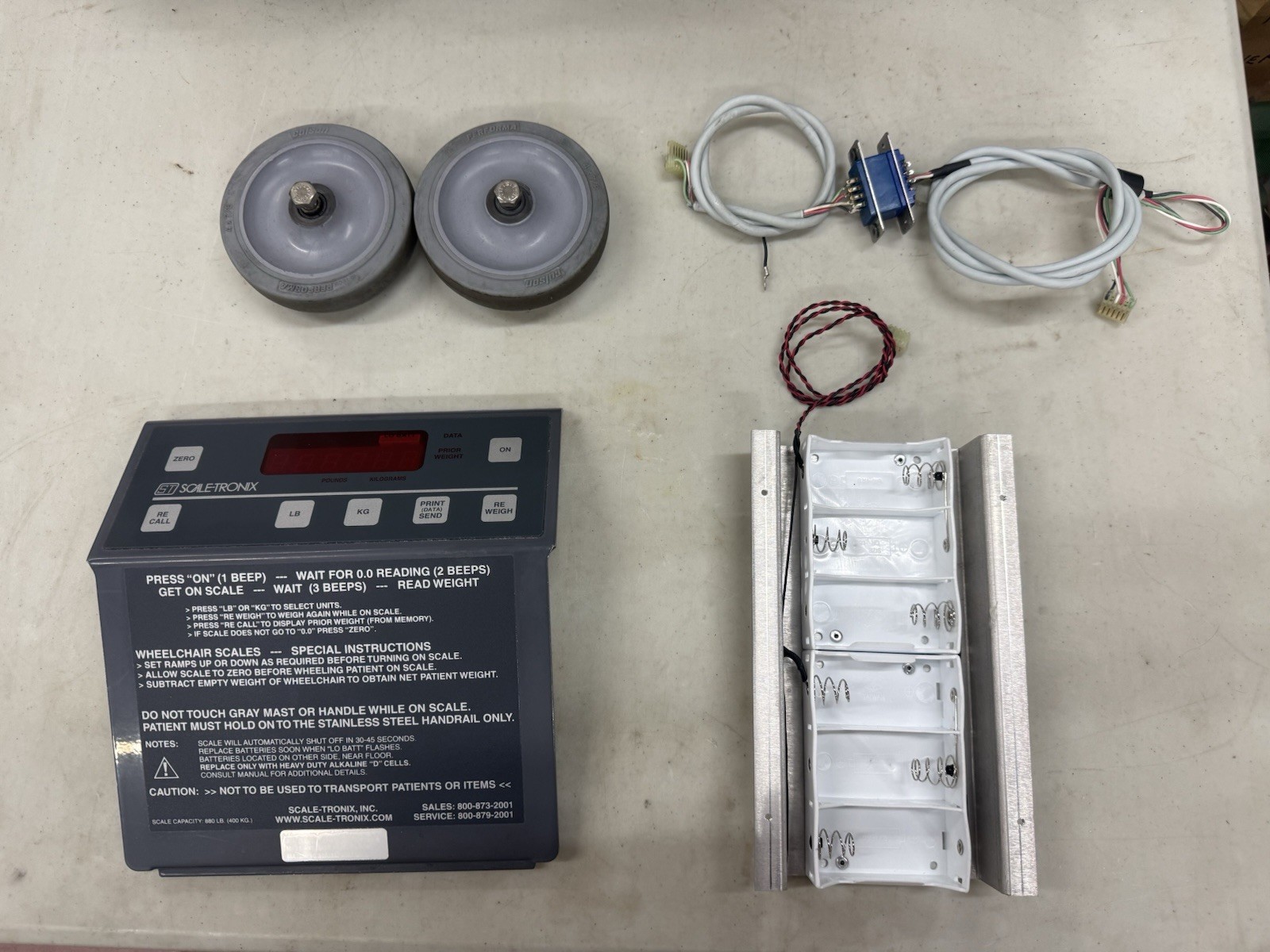 Scale-Tronix 6002 Scale Parts Lot Display Board 500040 Wheels Cable Battery Tray