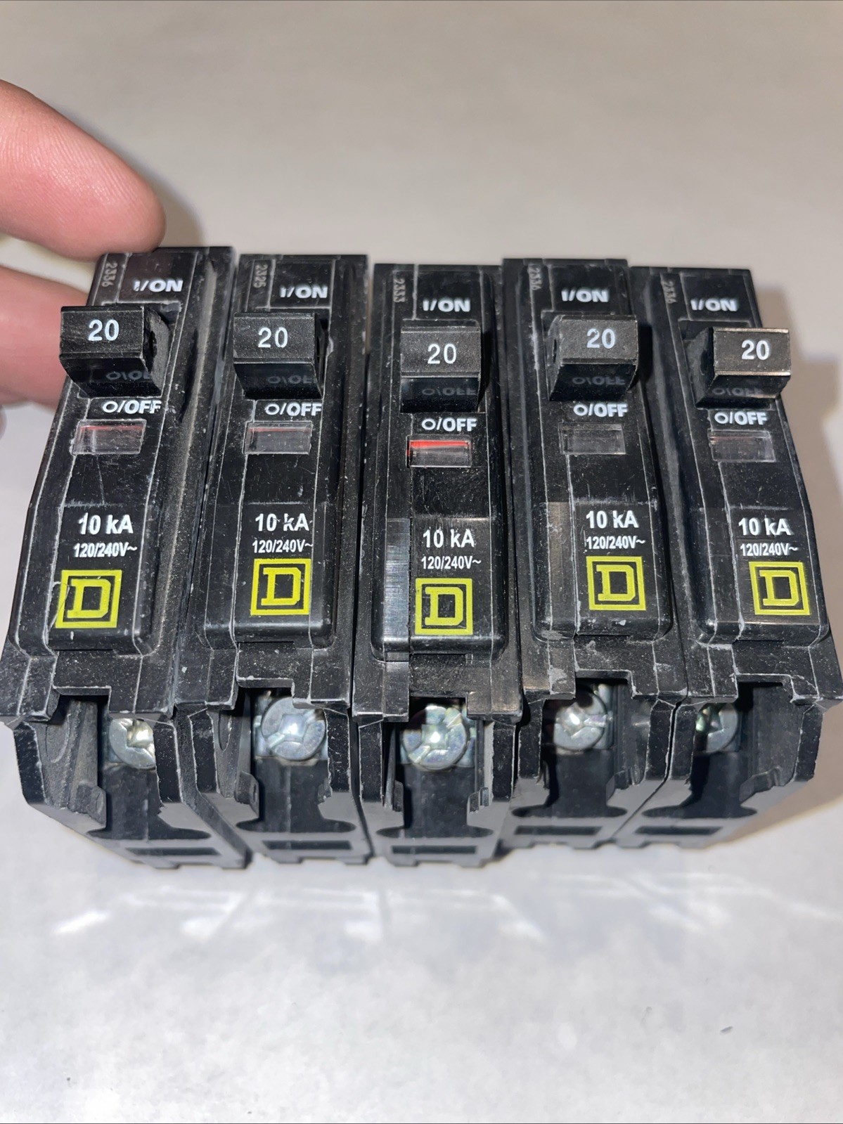 Square D QOB120 Circuit Breaker 20A 1P 10kA Bolt On (PACK OF 5)