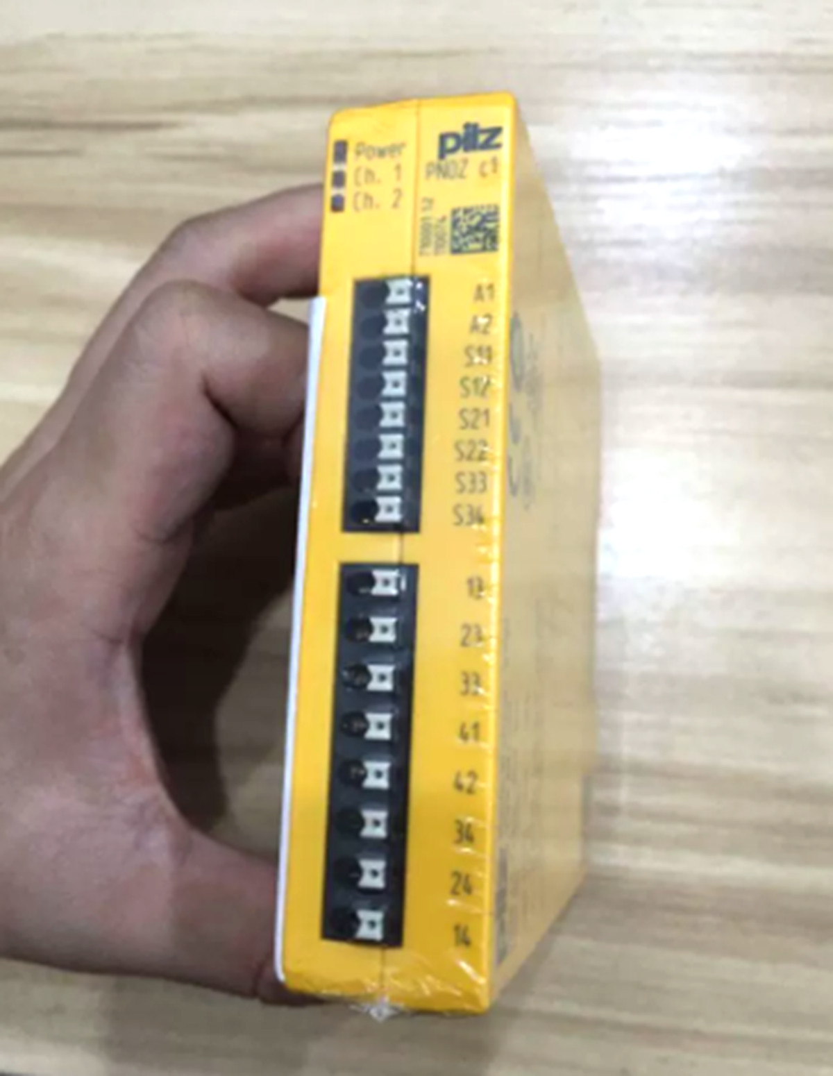 New PILZ PNOZ C1 710001 Safety Relay