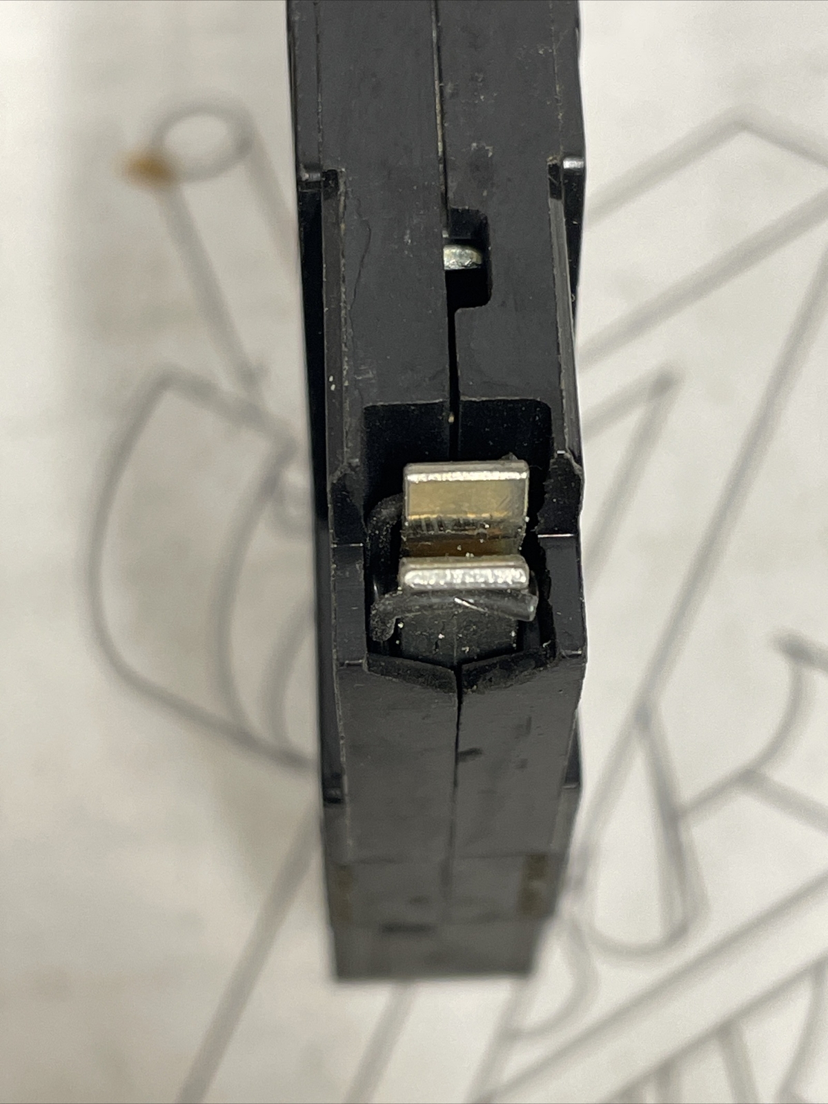 General Electric TQP115 – 15 Amp 1 Pole 120/240V Circuit Breaker Slim Line