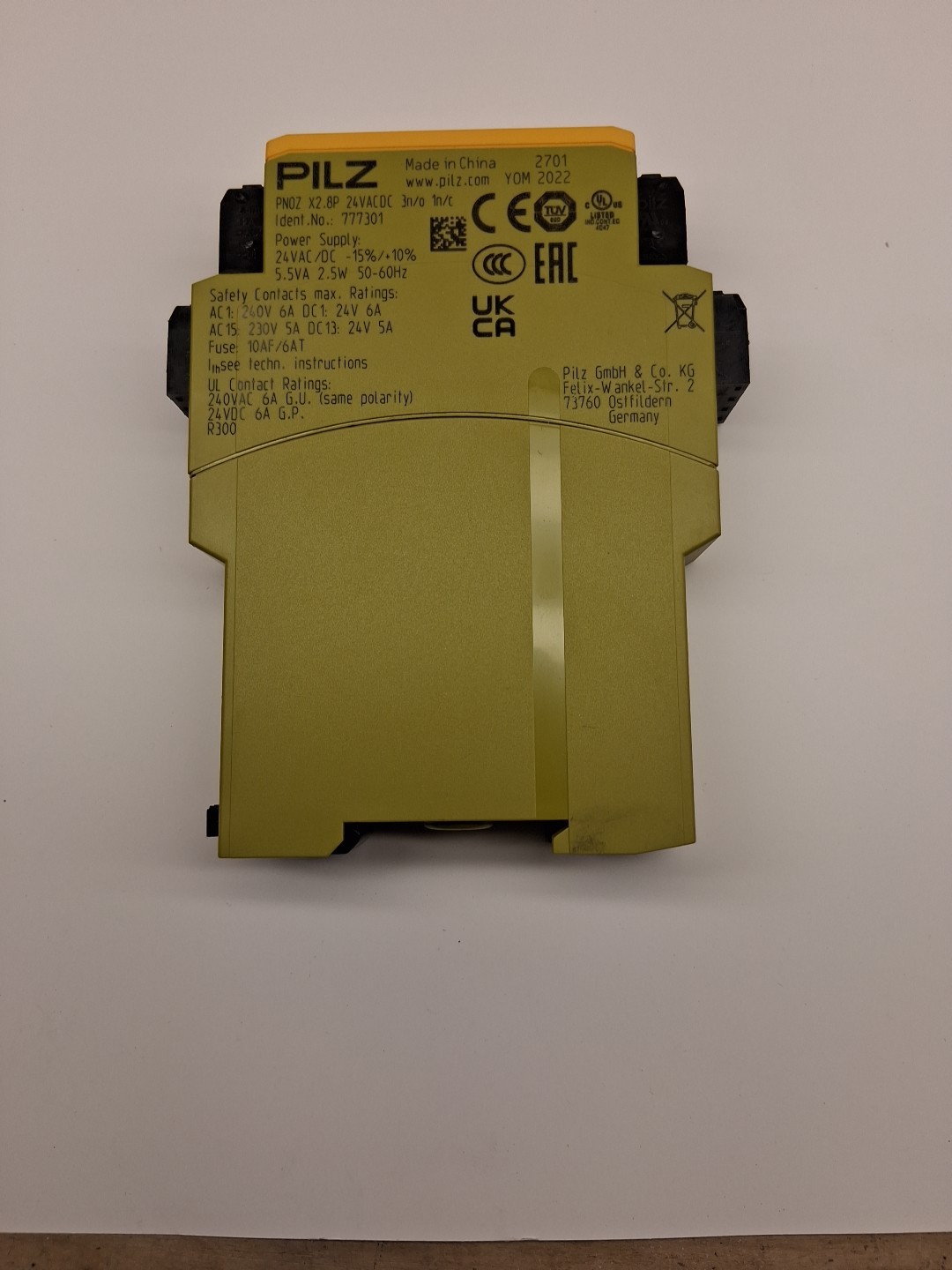 1pcs PILZ PNOZ X2.8P 24VACDC 3n/o 1n/c 777301 EUC Safety Relay