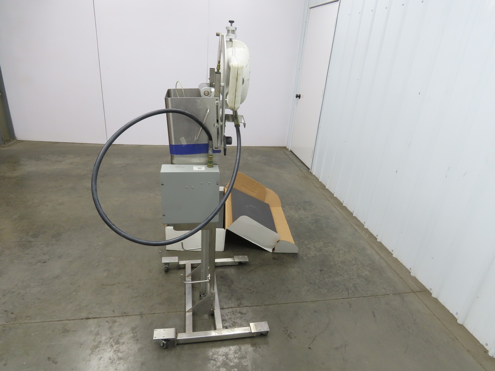 ILC Dover Xtrakt System Viscous Liquid Tote Liner Extraction Unit Air Powered