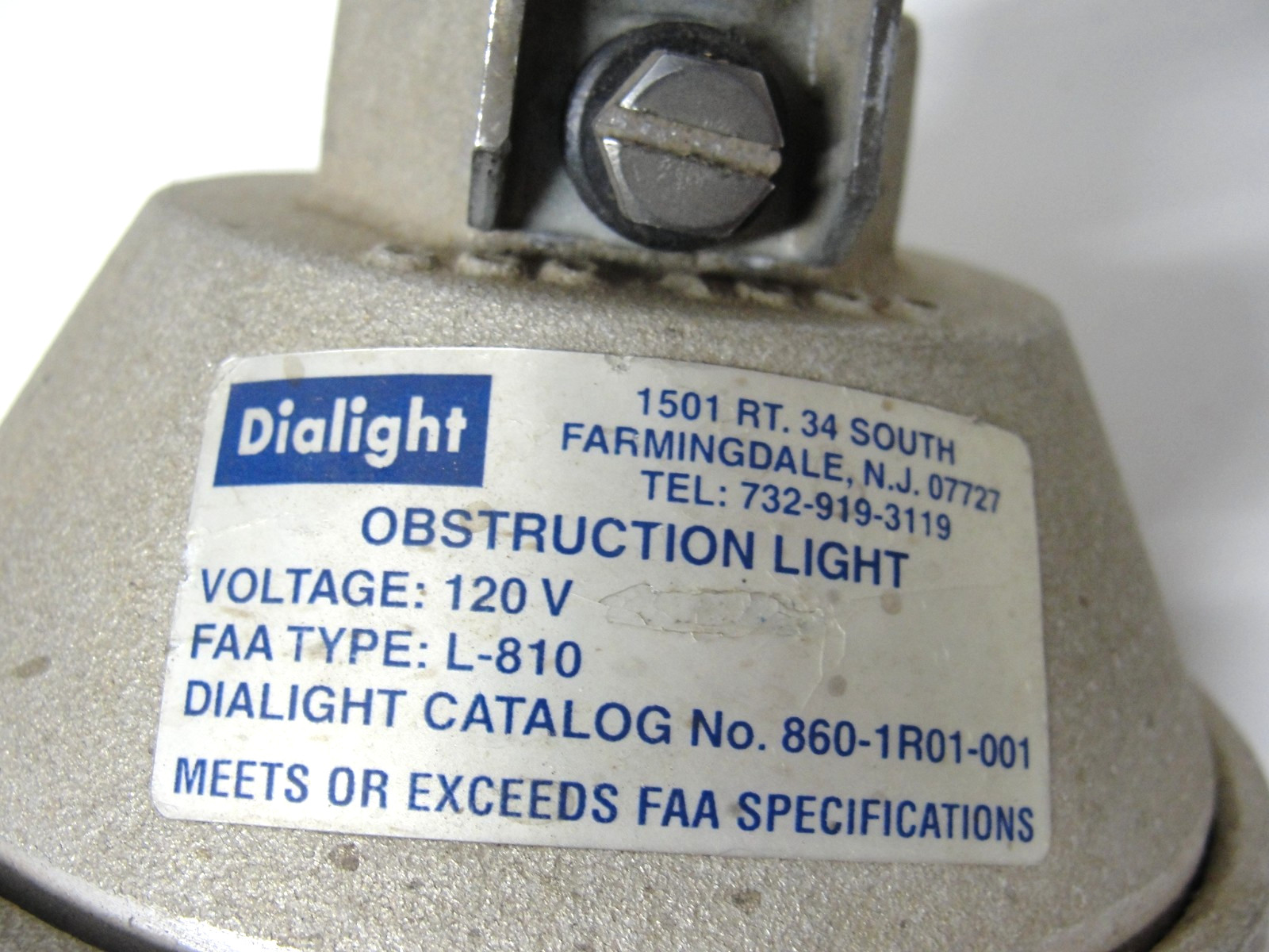 DIALIGHT LED OBSTRUCTION LIGHT L-810 120-V NO. 860-1R01-001 IN GREAT CONDITION