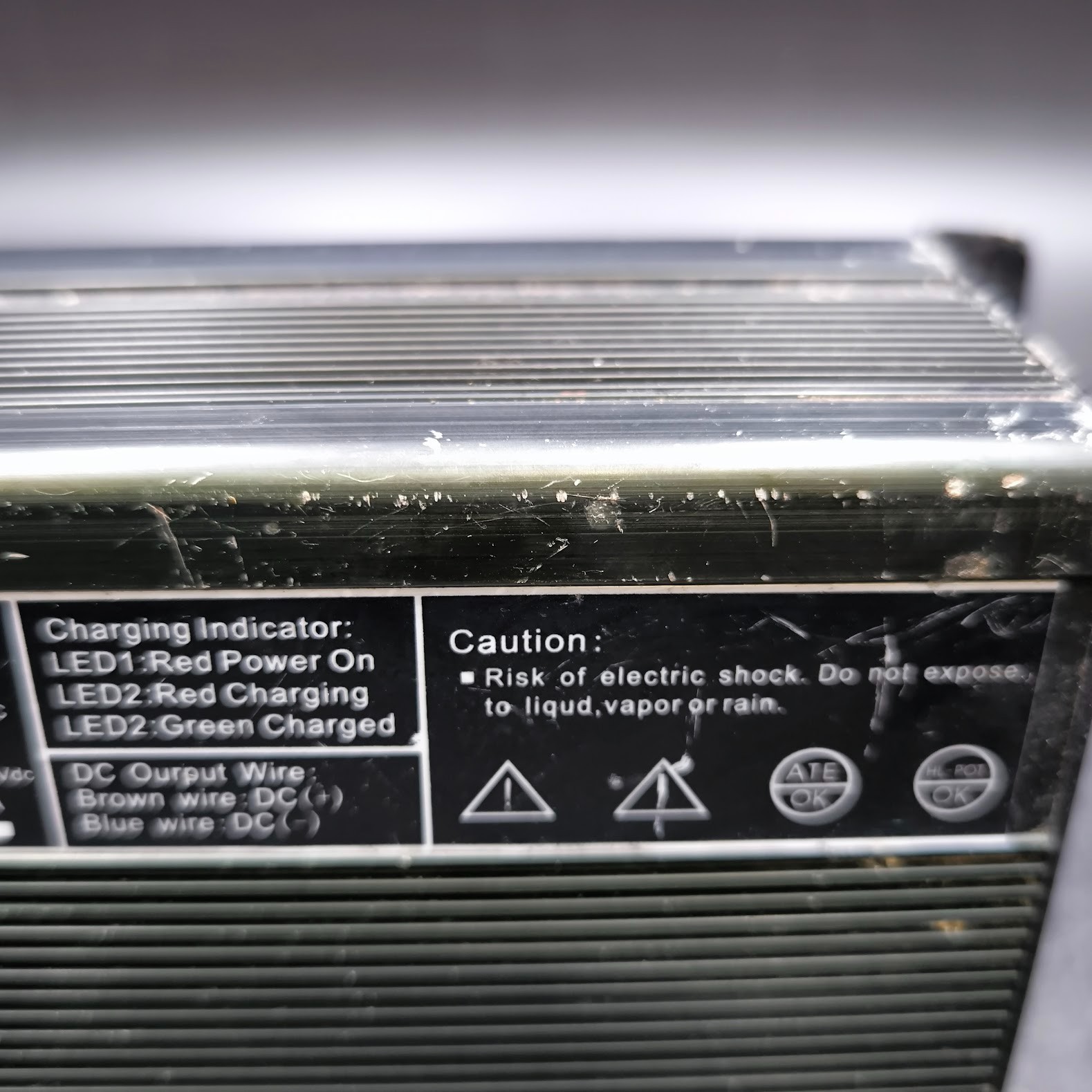 Hong Ju Li-ion/Li-Polymer Smart Charger 29.5V 10A Used Working