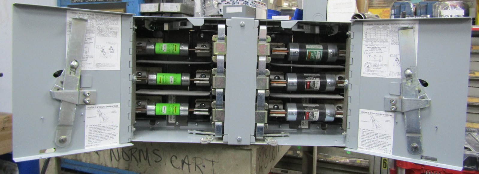 😏 SIEMENS ITE 200 AMP VACU-BREAK SWITCH 600 VAC 3∅ 3 POLE 150 HP V7F3644