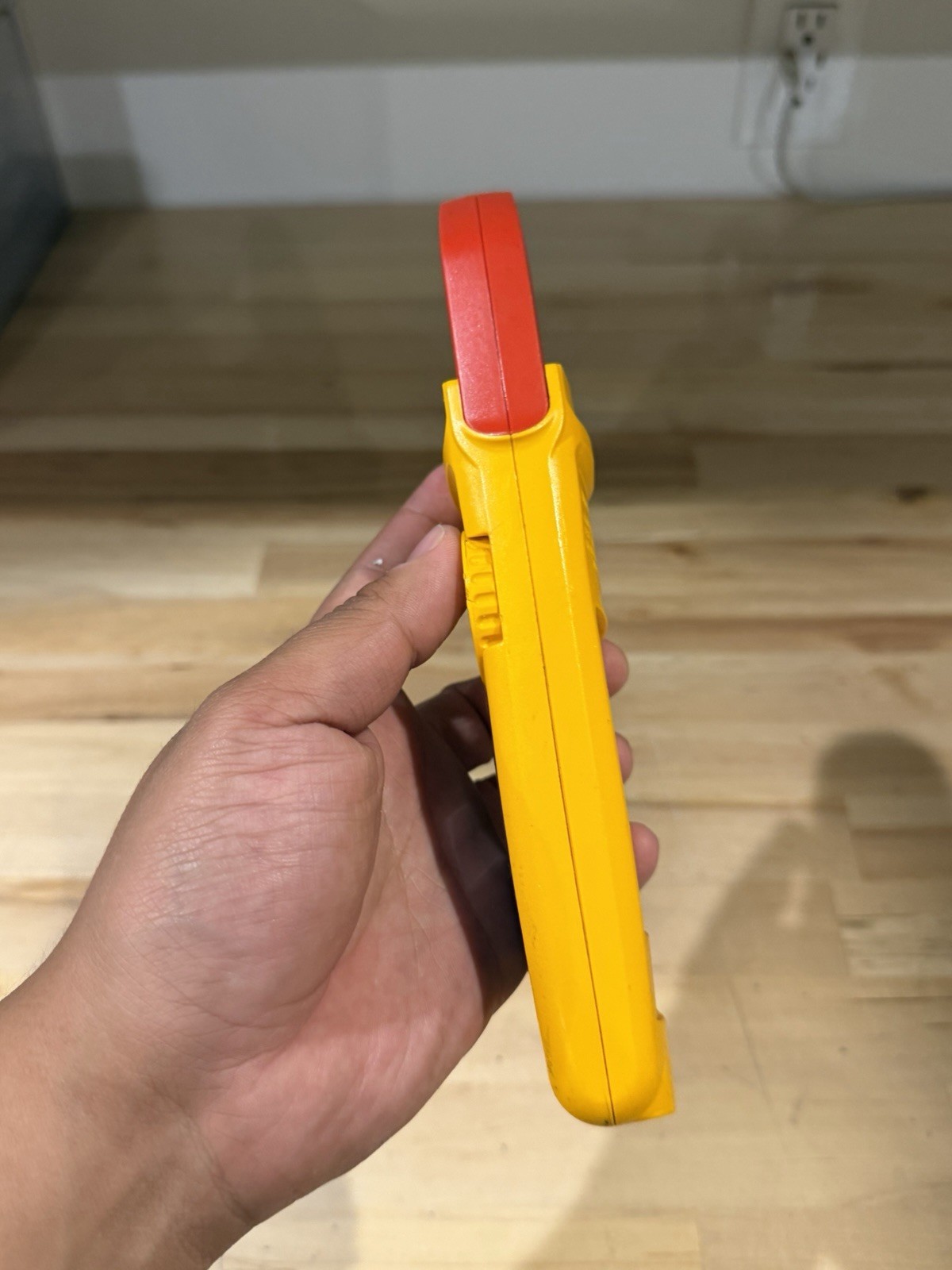 FLUKE 323 TRUE RMS CLAMP METER (PARTS ONLY) FOR PARTS – SHIPS FAST