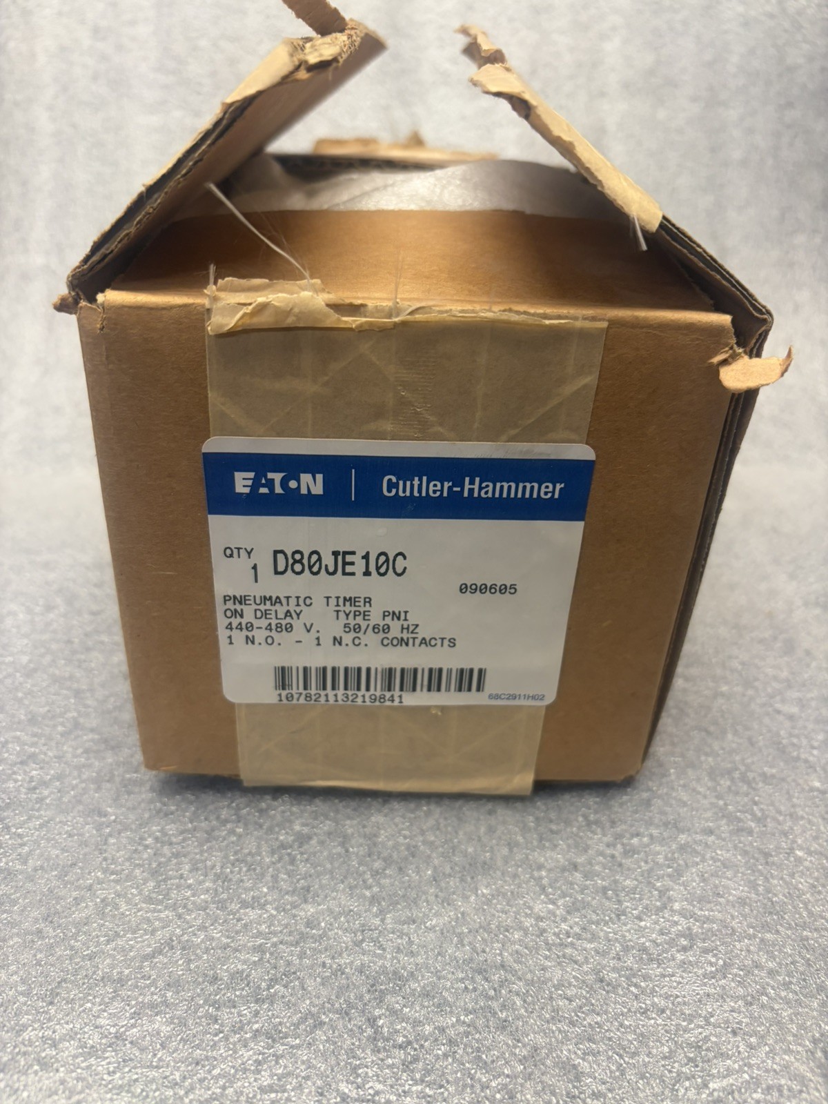 Cutler Hammer D80JE10C Pneumatic Timer On Delay 440-480V, NOS