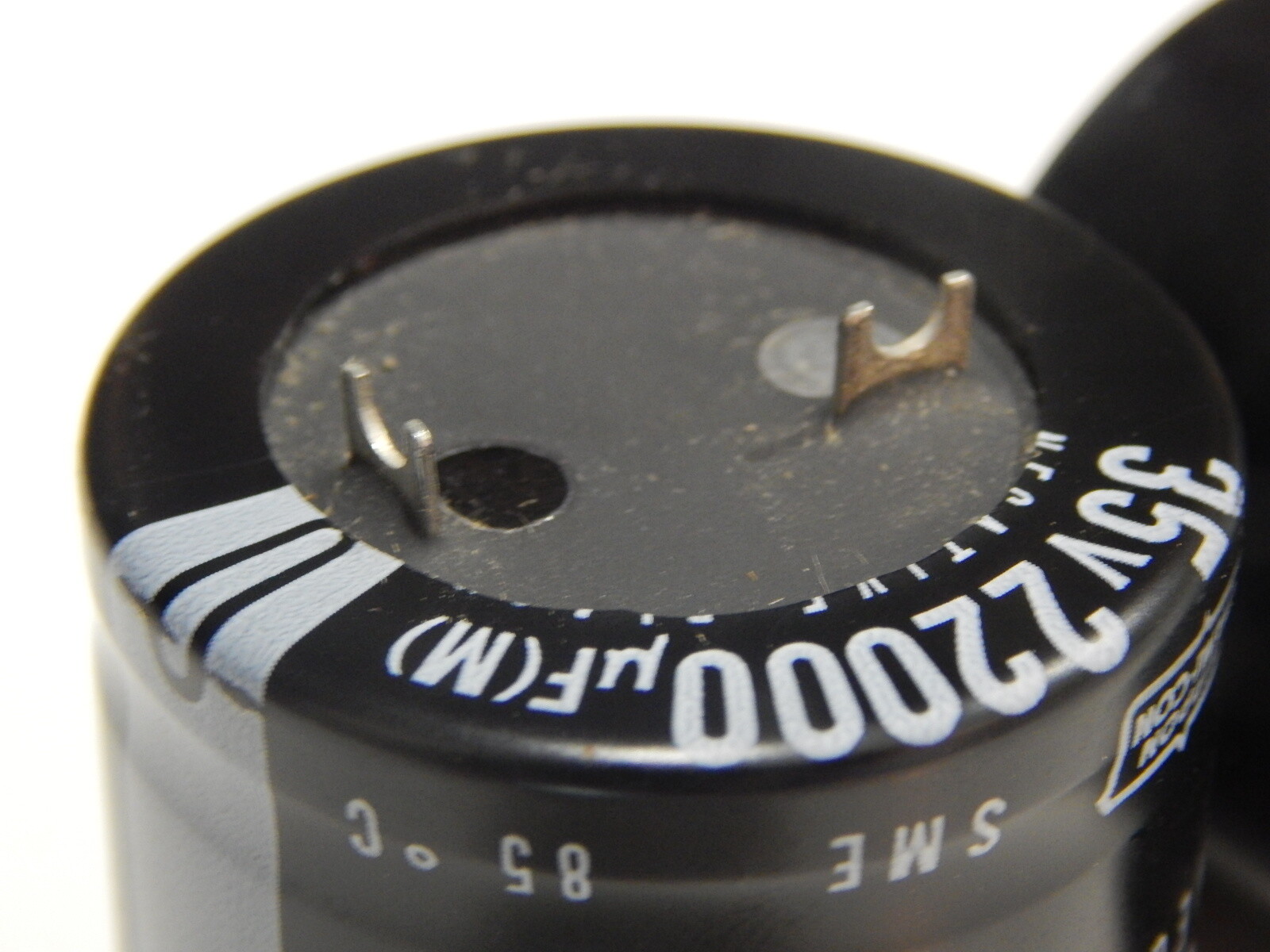 NIPPON 22000UF 35V RADIAL ALUMINUM ELECTROLITIC CAPACITOR – LOT OF 2 – FAST SHIP