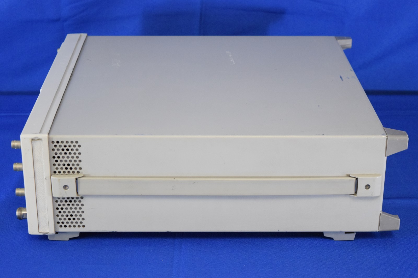 Agilent E4436B /100/UN5/UND ESG-DP Series Signal Generator 250kHz – 3GHz