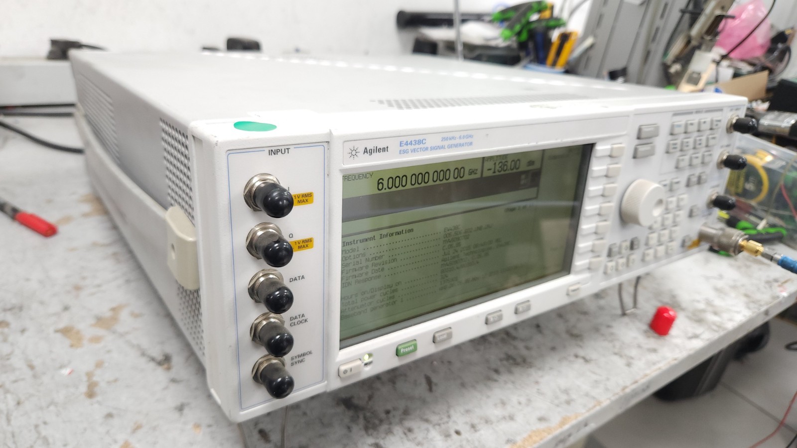 AGILENT E4438C Vector Signal Generator 250KHz – 6GHz opt 005 506 602 UNB UNJ