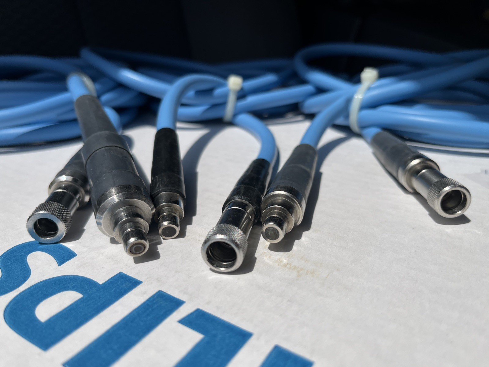(20) Dyonics Fiber Optic Light Cables