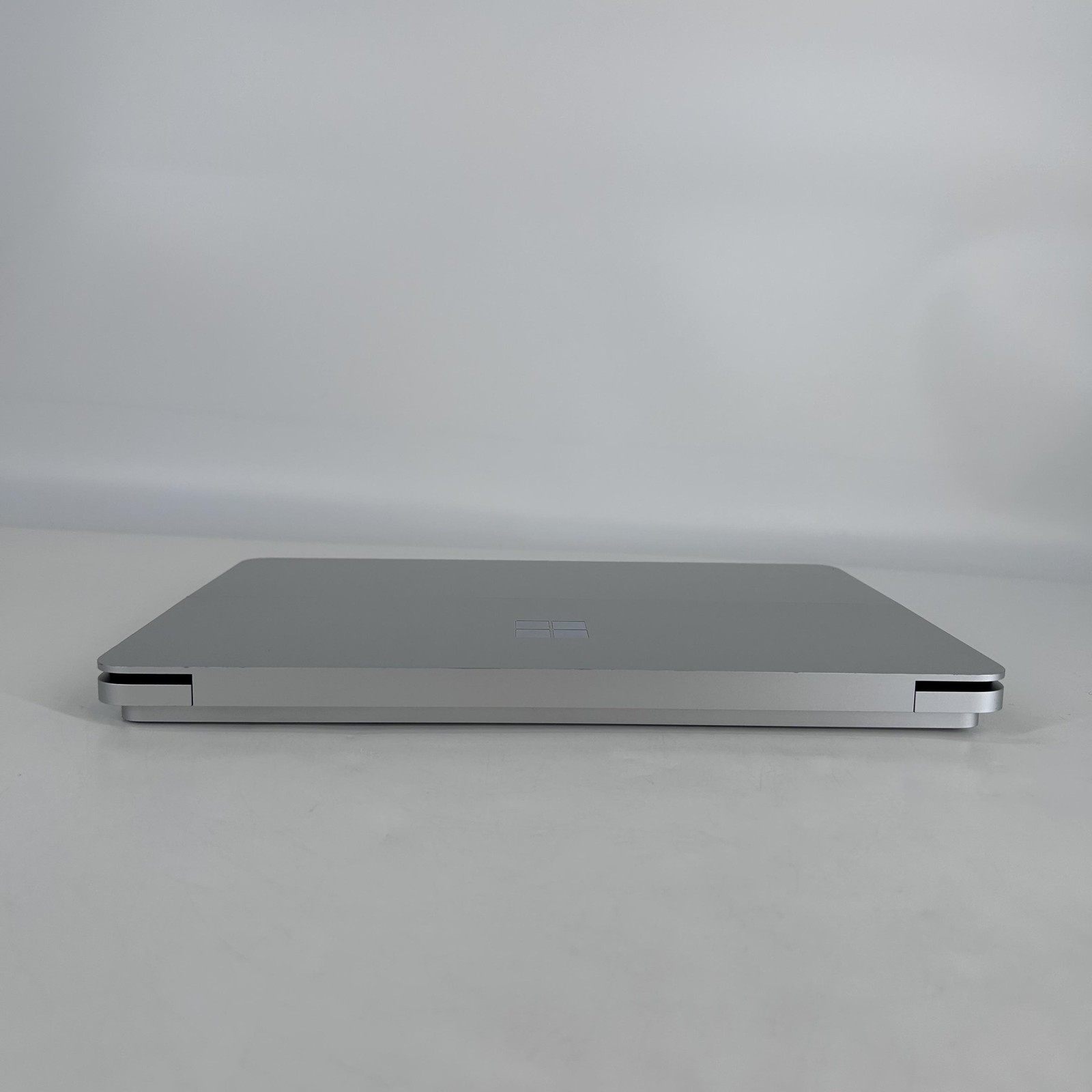 Microsoft Surface Laptop Studio 2 14 2K TOUCH 2.9GHz i7-13700H 32GB 1TB RTX 4050