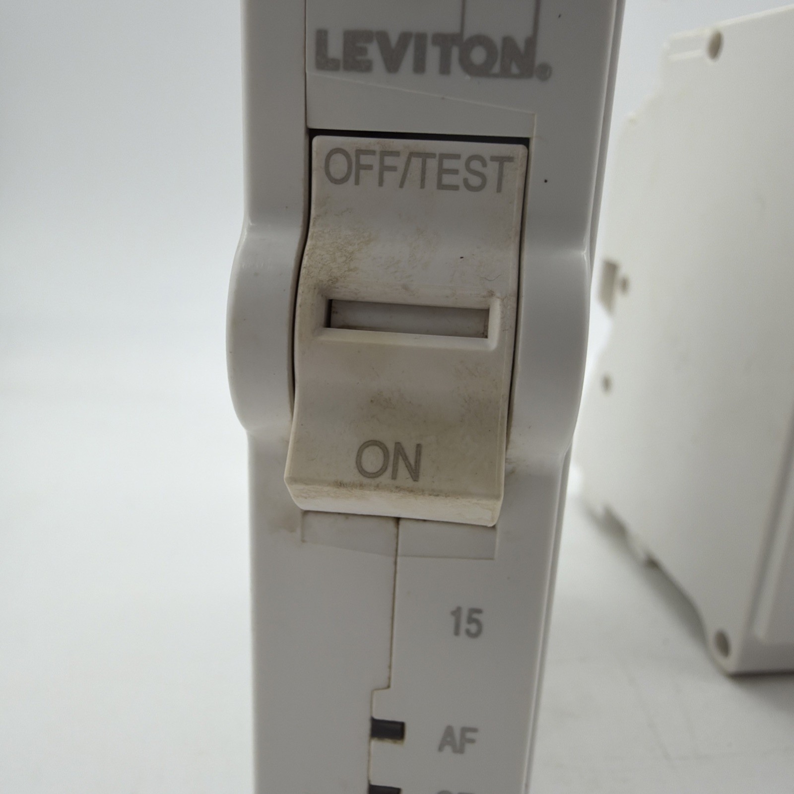 LEVITON LB115-DFT 15A AFCI GFCI PLUG-ON 120V OPEN BOX MINOR WEAR LOT 3 GENUINE
