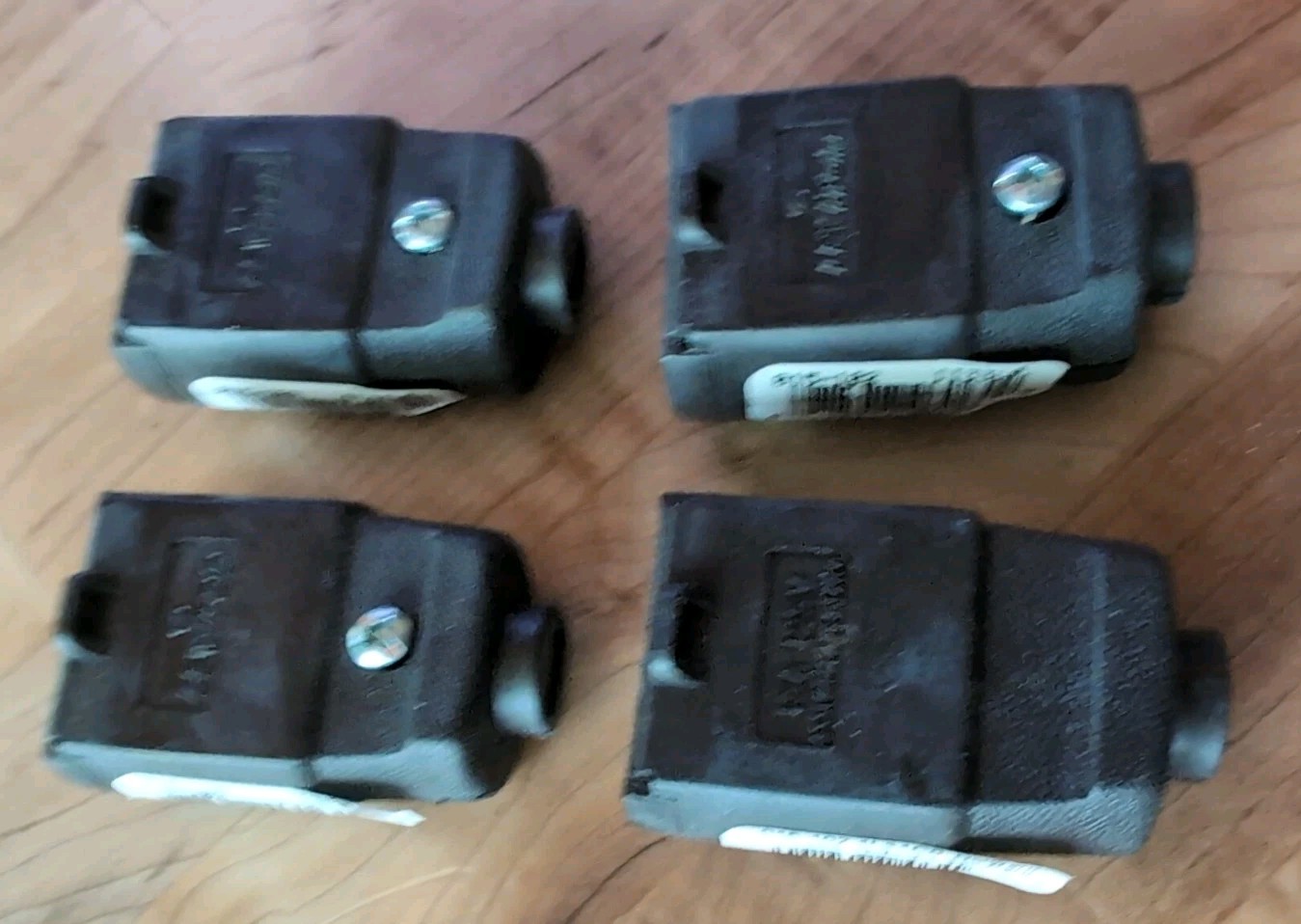 4 Leviton Brown 1-15 Straight Blade Connector Plugs NEMA 1-15R 15A 125V 102-P