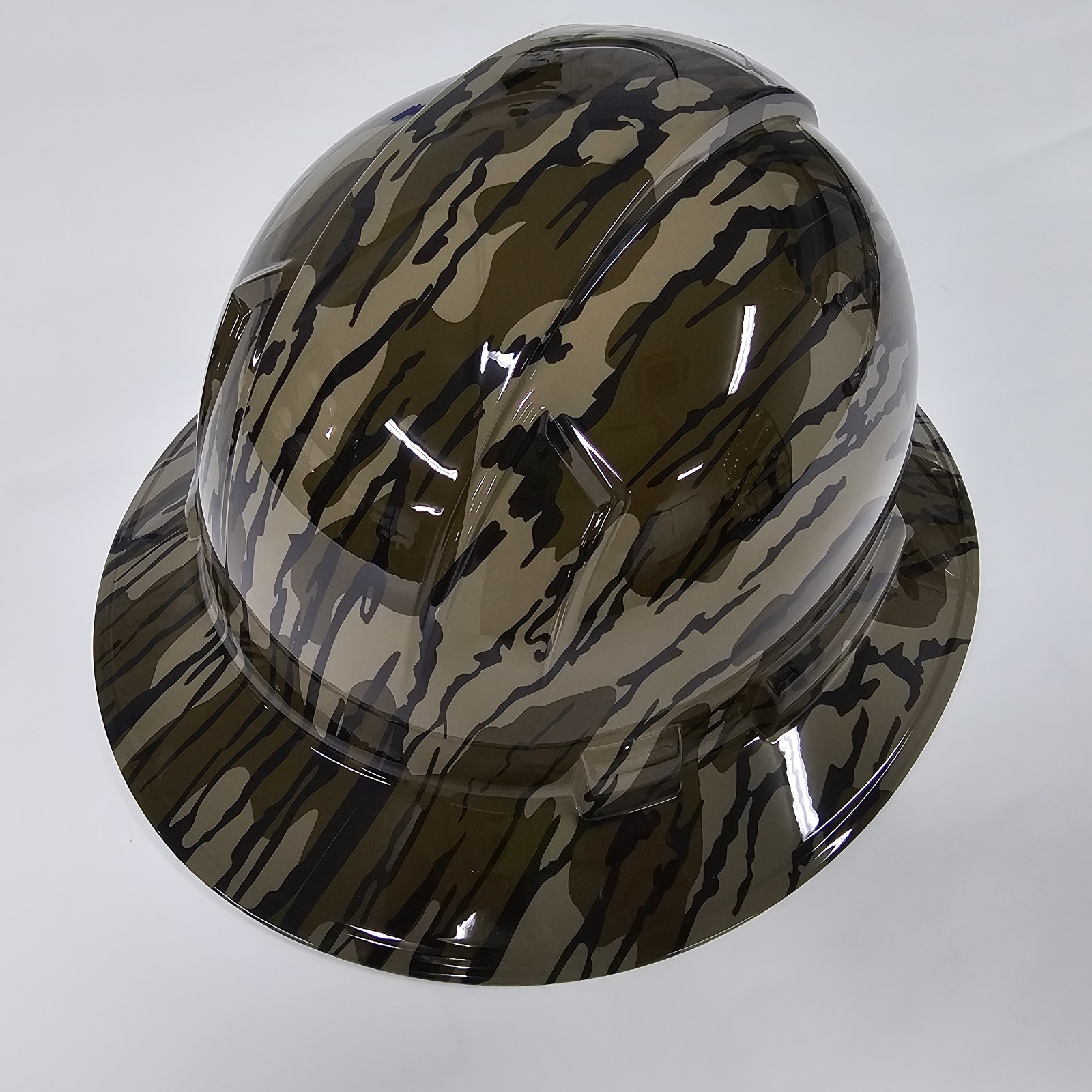 full brim hard hat custom hydro dipped IN MOSSY OAK BOTTOMLAND CAMO OLD SCHOOL