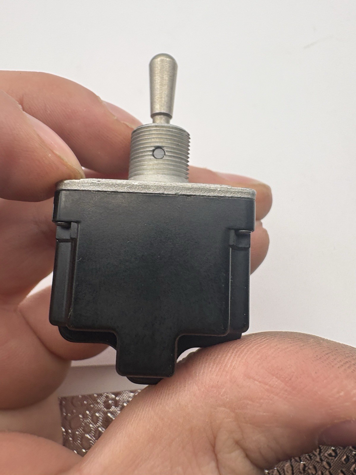 2TL1-1 MS24524-21 TOGGLE SWITCH ON OFF ON DPDT 15A 125V HONEYWELL