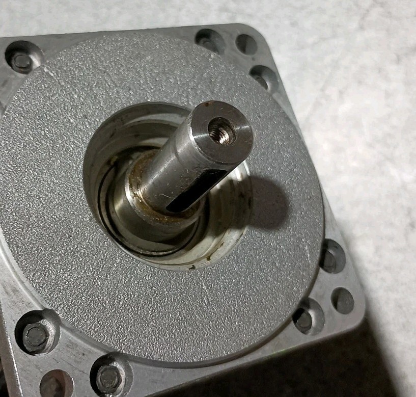MOTOR POWER Co. Servo Motor 103750F441400 4600rpm@310vdc 235 Emax