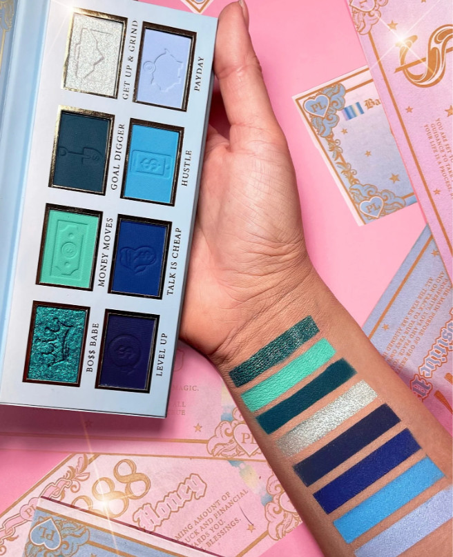 Plouise Stack Em pallets-(Please chose the pallet color you want).