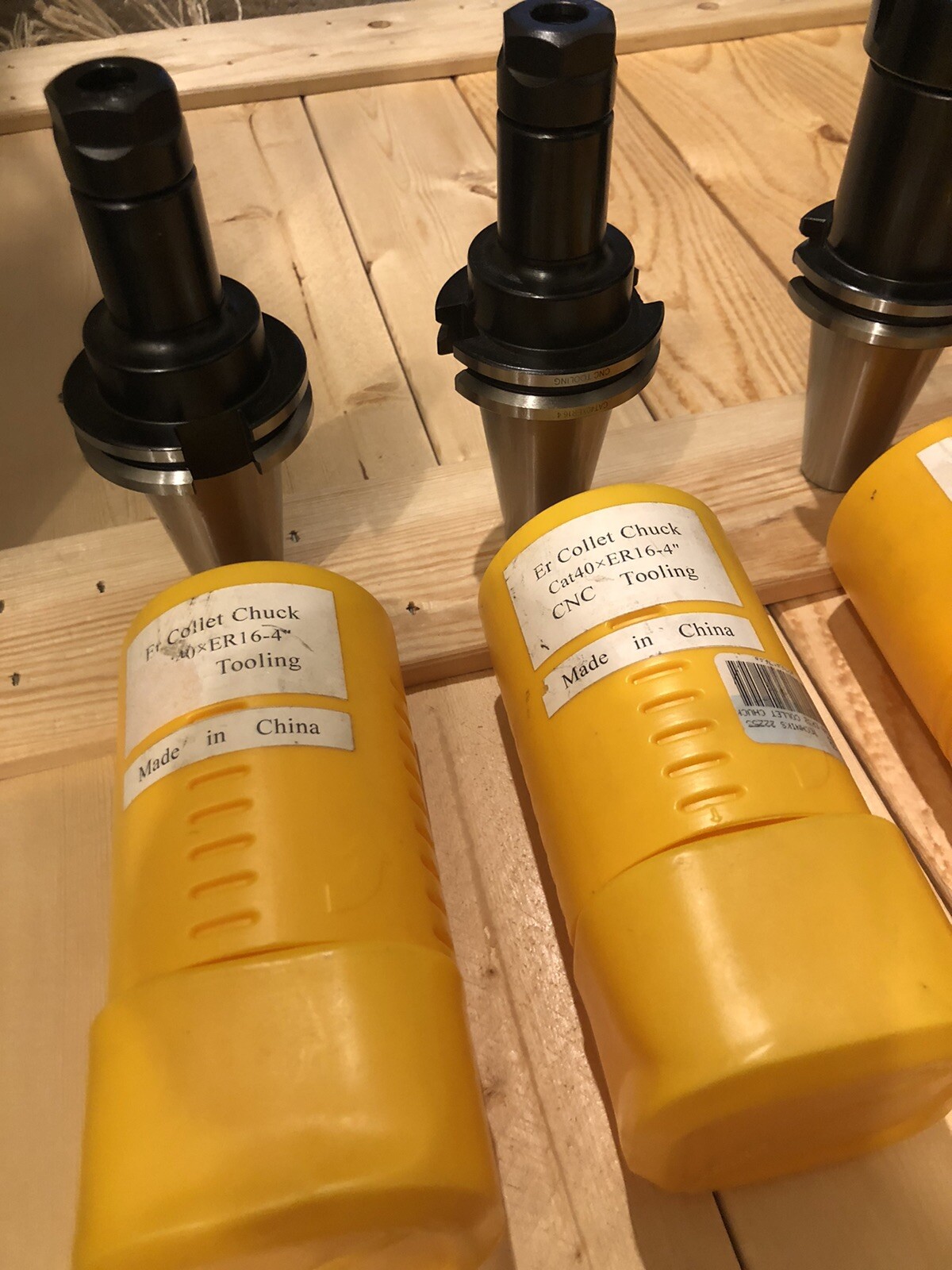Several Cat40 tool holders as described. NEW