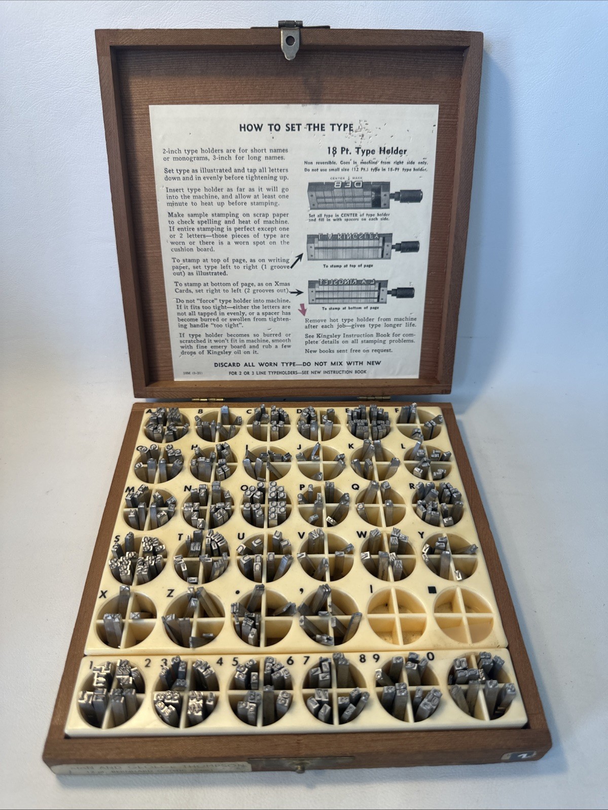 VINTAGE Kingsley Machine Co. George Thompson 12 Pt CapsHot Foil Stamping