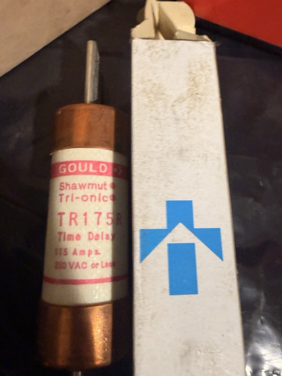 GOULD SHAWMUT TR175R / 175 AMP, 250 V,TIME DELAY, FUSE.