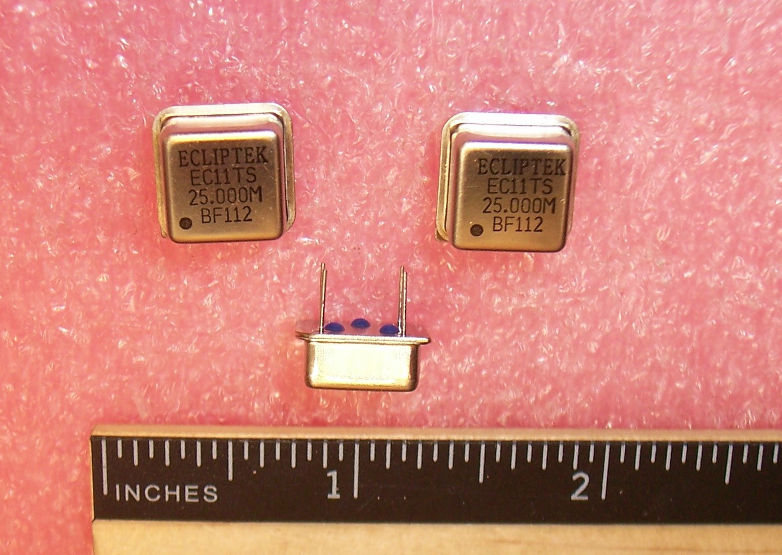QTY (10) 25 MHz 1/2 SIZE OSCILLATORS 5V HCMOS TTL TRI-STATE EC11TS-25.000MHz