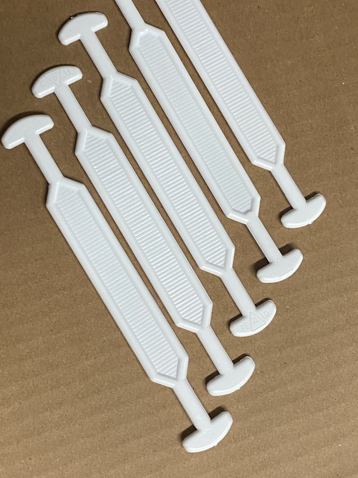 5 Heavy Duty 6.75″ Cardboard Box Handles Plastic Carrying Shipping 45 lbs White