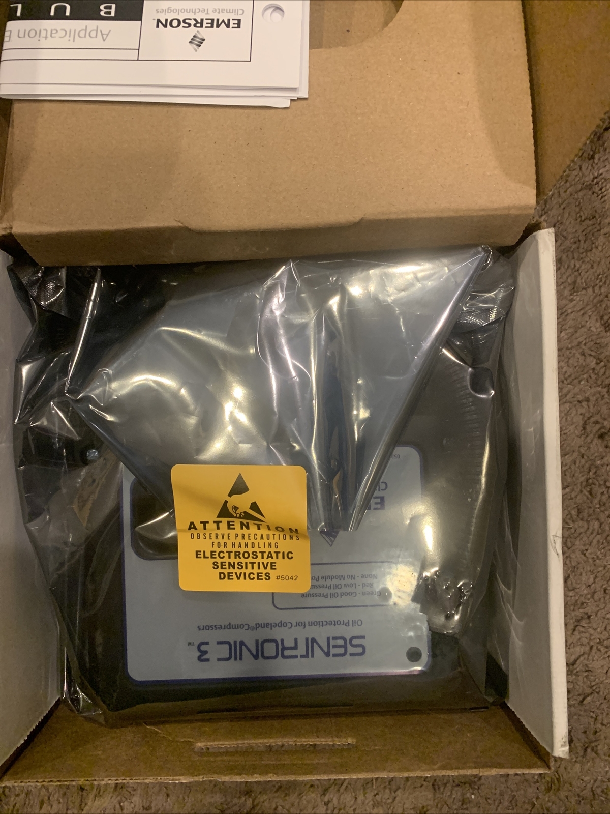 Copeland 585-1076-02 Sentronic 3 Oil Pressure Module & sensor NOS & 1 no sensor