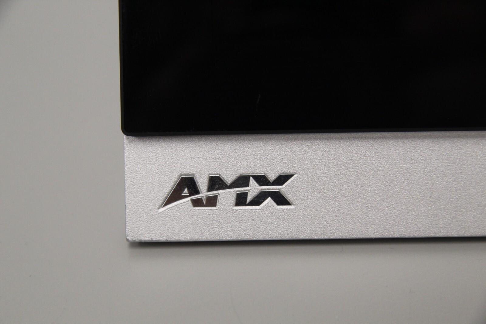 AMX MXT-2001-PAN Modero X Series G5 20″ Tabletop Touch Panel Display
