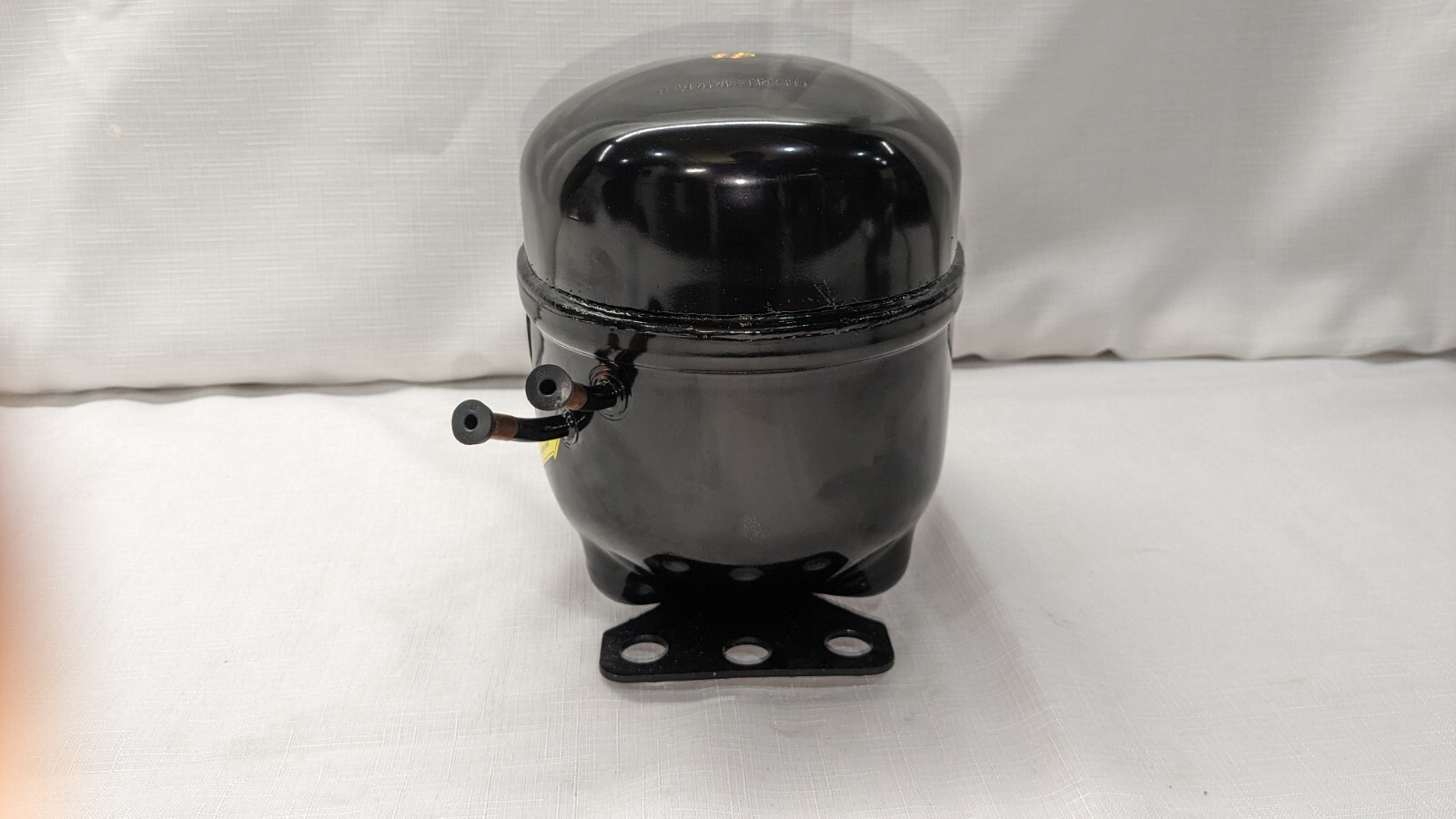 Sikelan GQR80KD 1/3hp 1945BTUs 110VAC R404a LBP / MBP Refrigeration Compressor