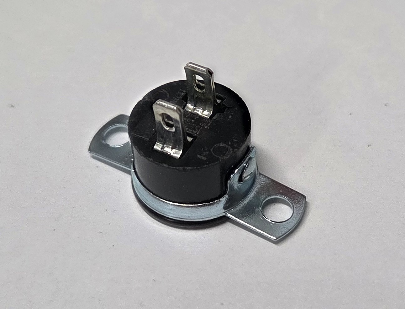 New Cinch S-302-AB 2-Pin Jones Panel Connector Solder Eyelet – NEW