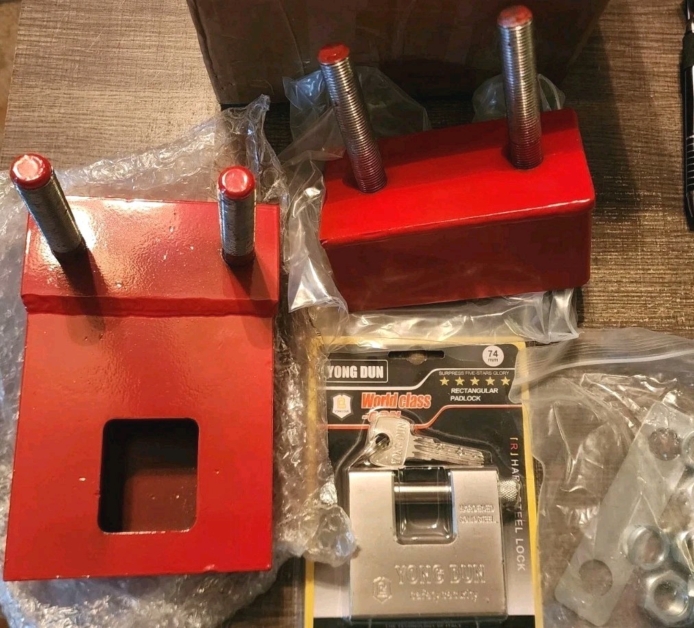 Foghorn Construction Heavy-Duty Bolt-On Keyed Lock Box for Shipping Containers