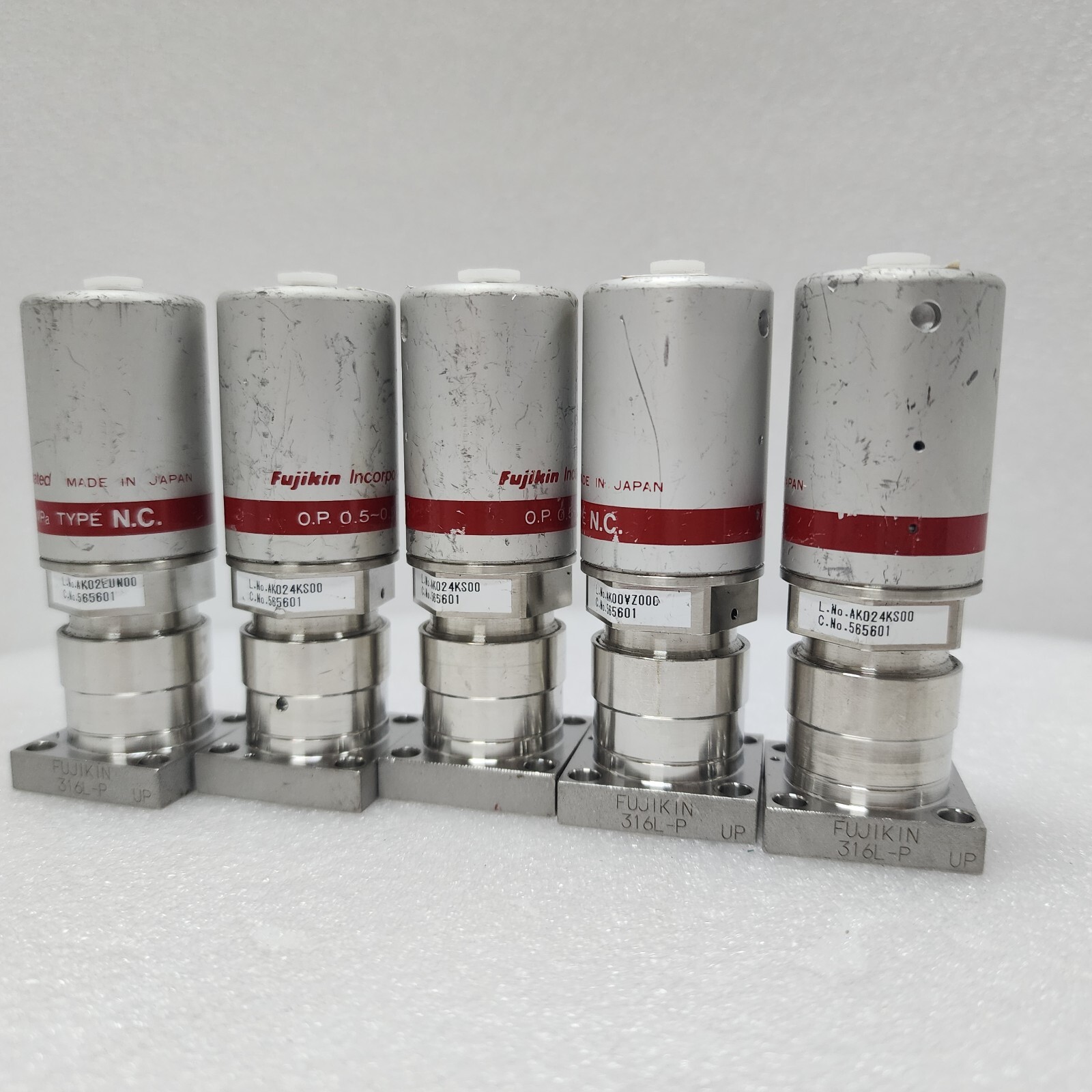 Lot of 5 Fujikin 0.P. 0.5-0.6 MPa Valve , C No. 565601 Type NC, Used,Jp+96942