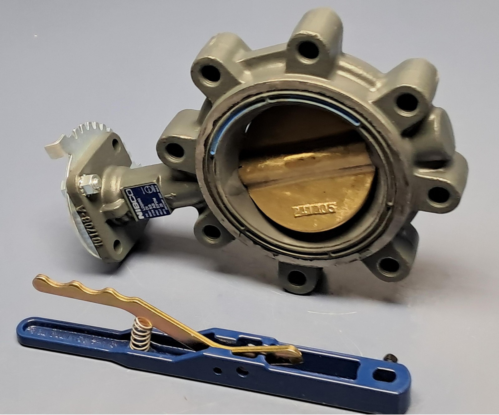 Nibco 4″ – Lug Style Butterfly Valve Ductile Iron, EPDM Seat – LD-2000-3