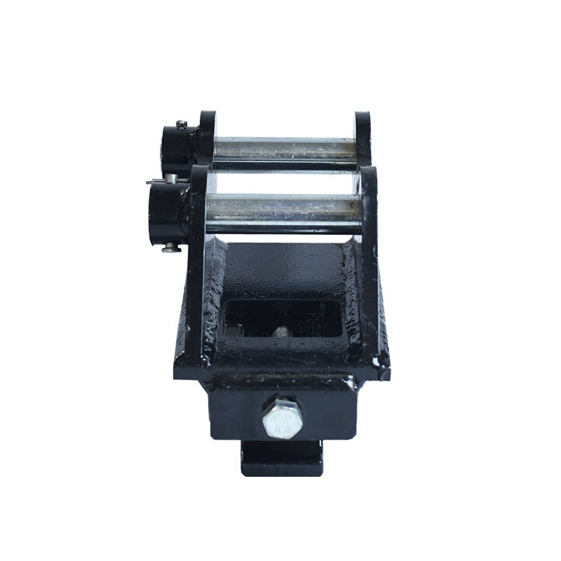 Quick-connect mechanical couplings for mini excavators, tool-free installation.