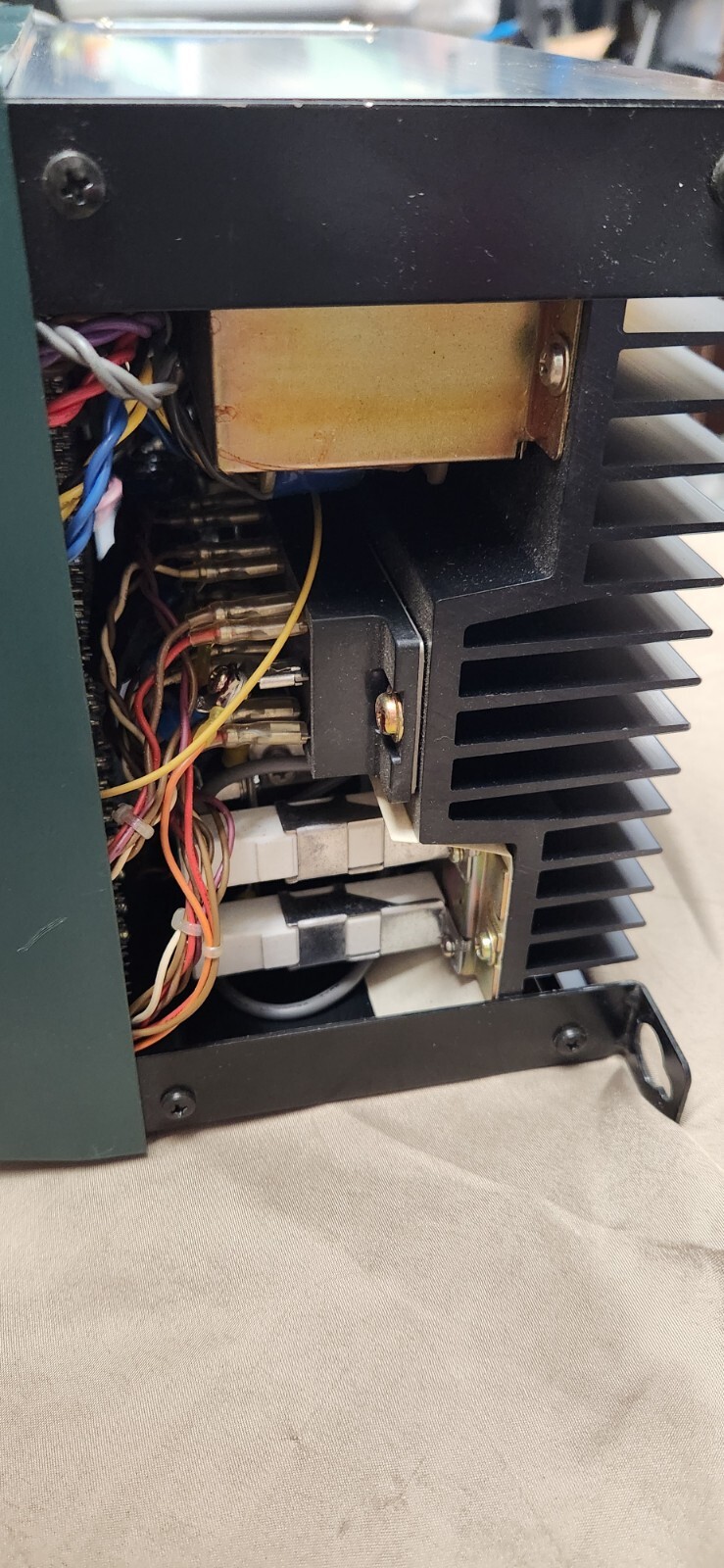 Reliance Electric 1AC2002U A-C V*S Drive 2HP 200/230V 1PH 15.5AMP/ 3PH 9.2AMP
