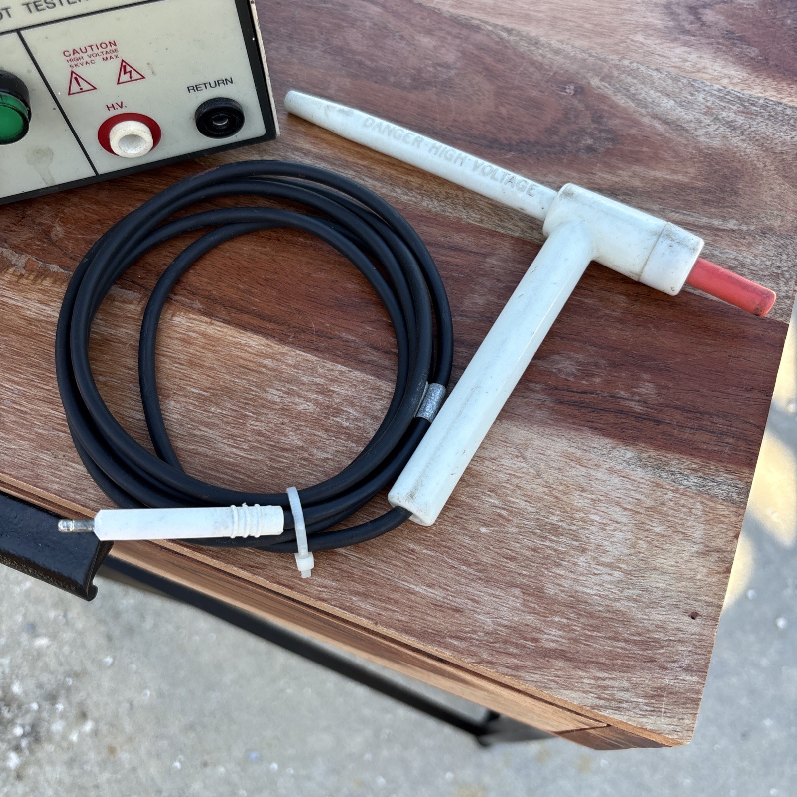 SLAUGHTER 2510 AC HIPOT Bench top Tester2A,115v-230v Not Tested See Discription