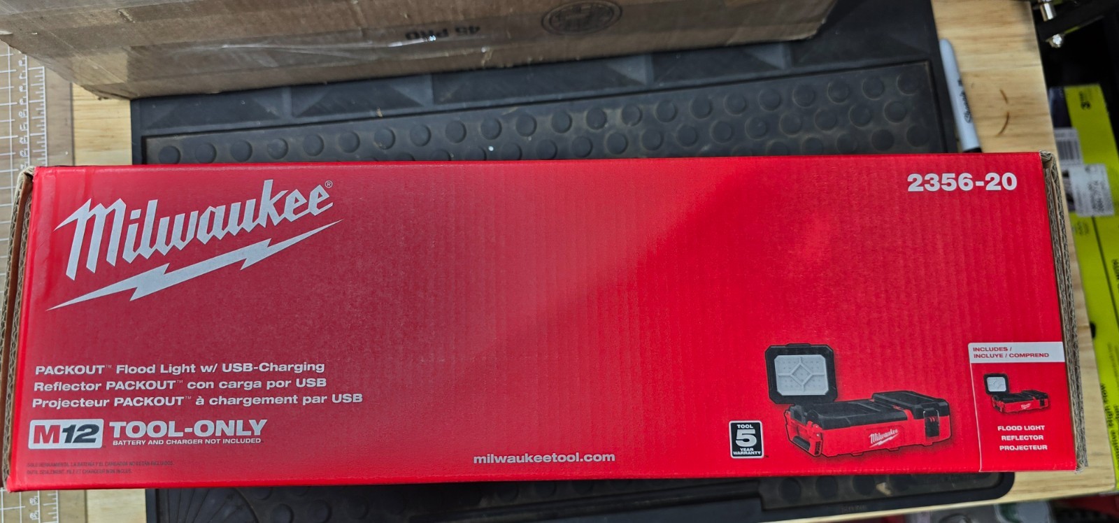 Milwaukee 2356-20 Tool M12 12-Volt Lithium-Ion Cordless PACKOUT Flood Light