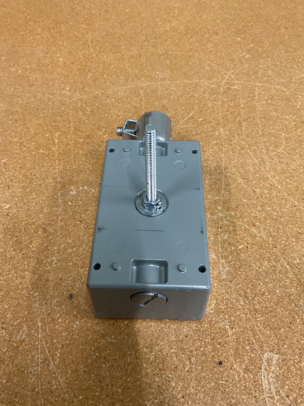 Lot of 5 Hubbell Receptacles 30A.120/208V.3øY L21-30R HBL2810 w/ Enclosures