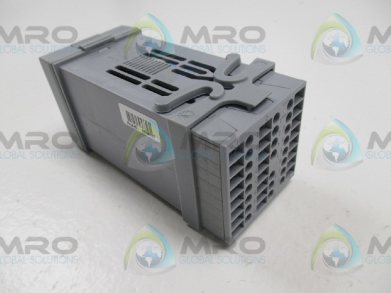 JUMO 703041/181-000-23.000 TEMPERATURE CONTROLLER NSMP