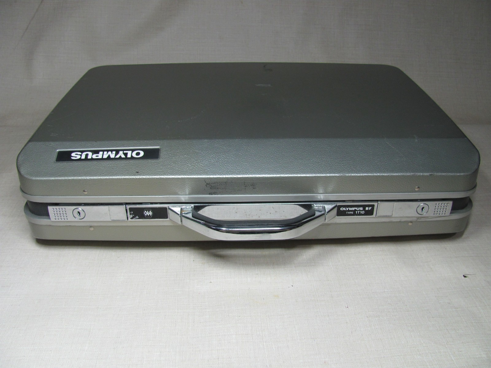 OLYMPUS HARD CARRYING CASE ONLY FOR OLYMPUS BF-1T10 GOOD CONDITION