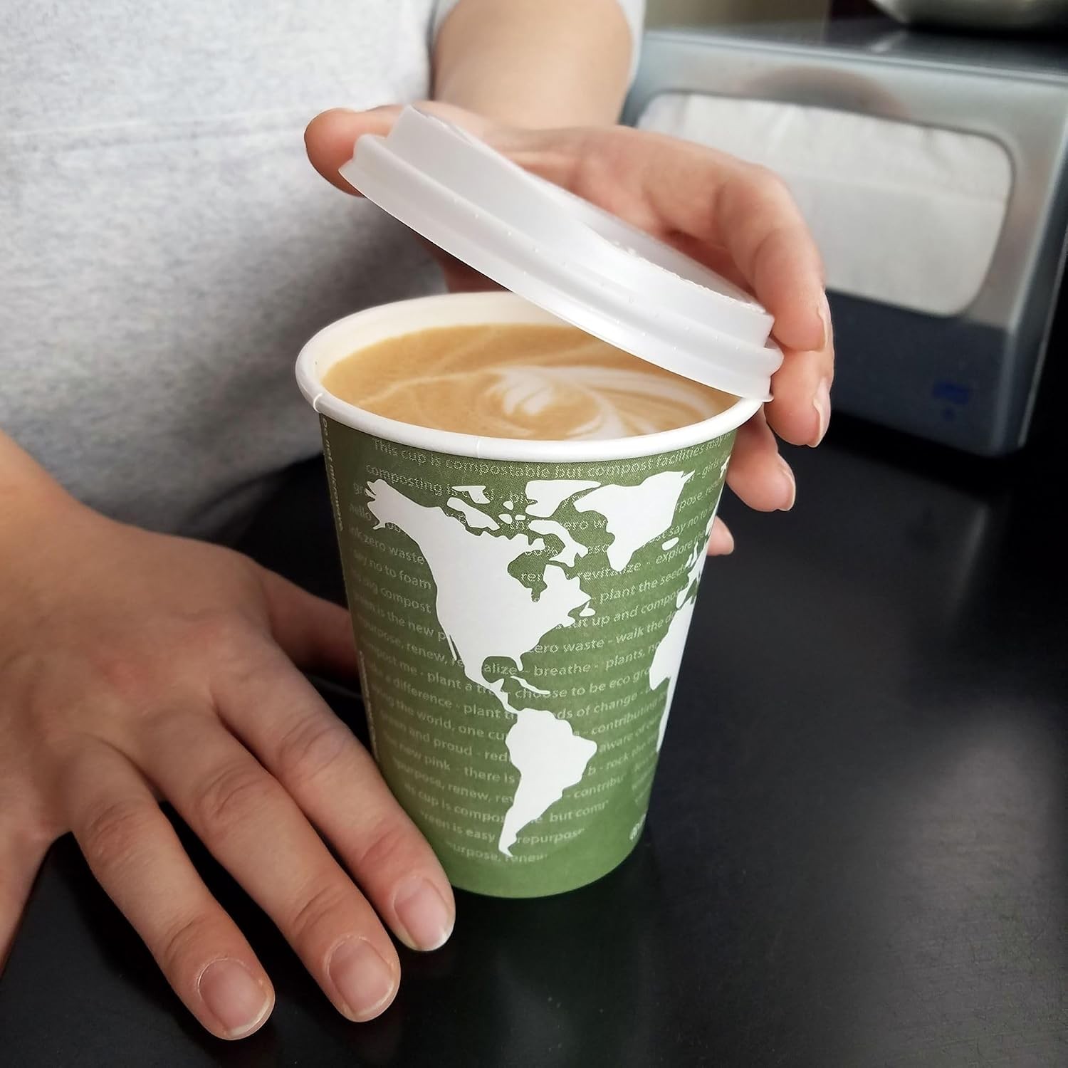 Eco-Products Compostable Coffee Cup Lids Case of 800 White EcoLid Fits 10-20oz