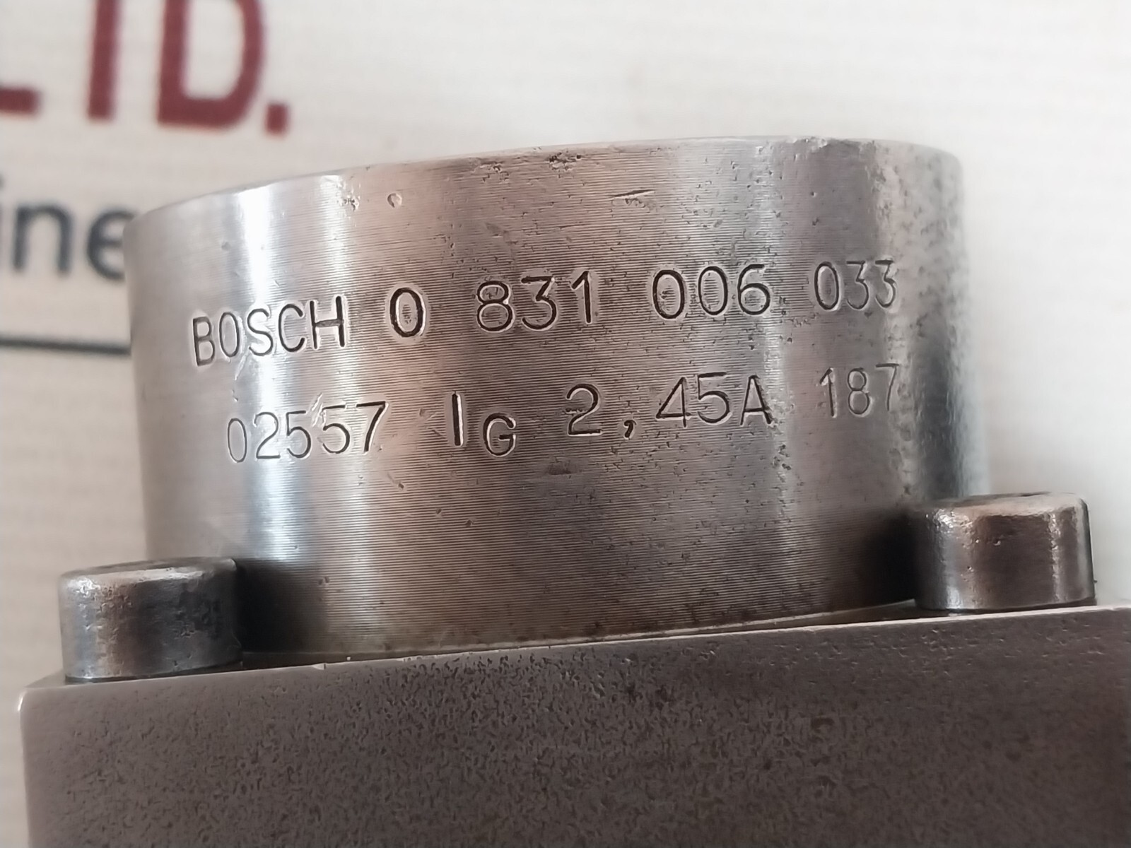 Bosch 0 811 404 832 Directional Valve 0 831 006 033