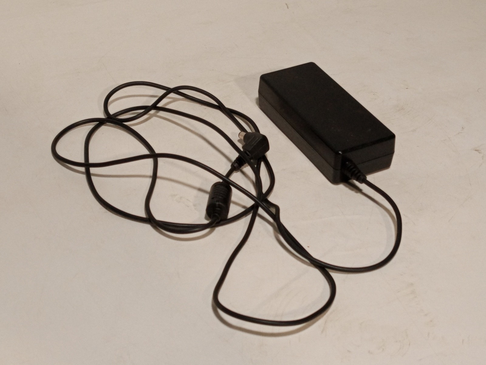Sanken SED80N3-24.0 AC Adapter Power Supply 24V 2.65A As Pictured