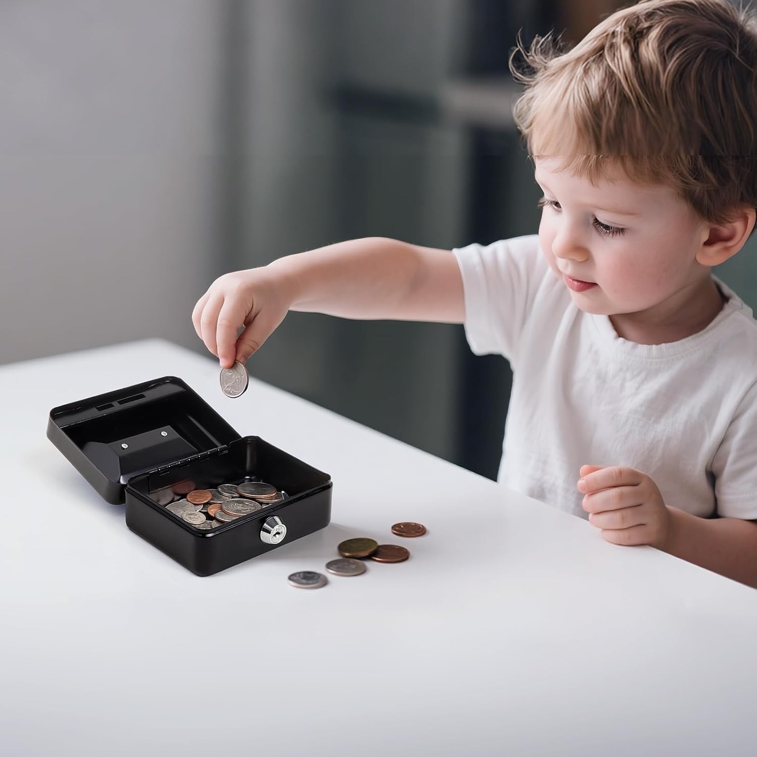Chic Black Cash Box with Key Lock – Essential for Teens & Adults – 4.92” x 3.94”