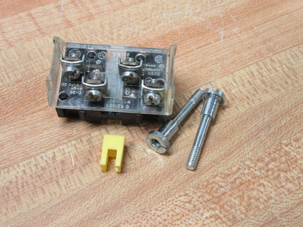 Allen Bradley 800T-XA4 Contact Block 800TXA4 W/Clips & Bolts