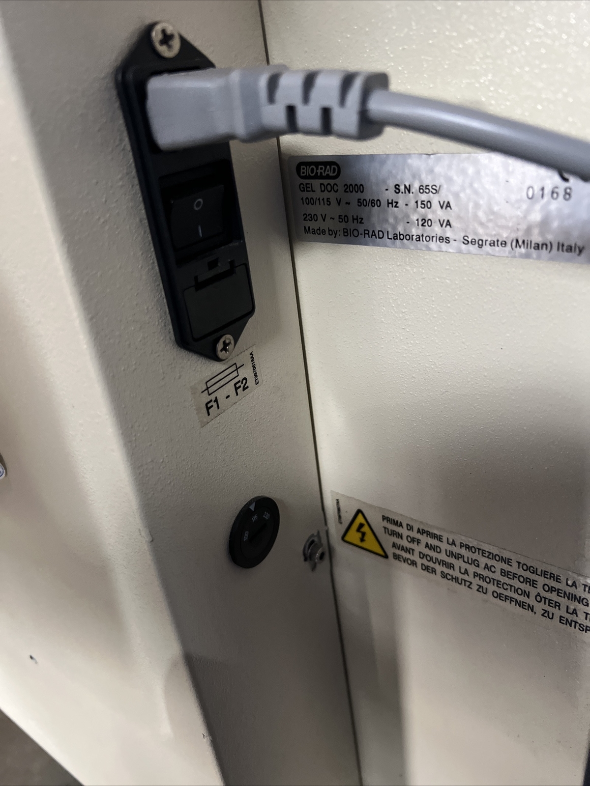 BIO-RAD GEL DOCUMENTATION SYSTEM GEL DOC 2000 WITH CAMERA