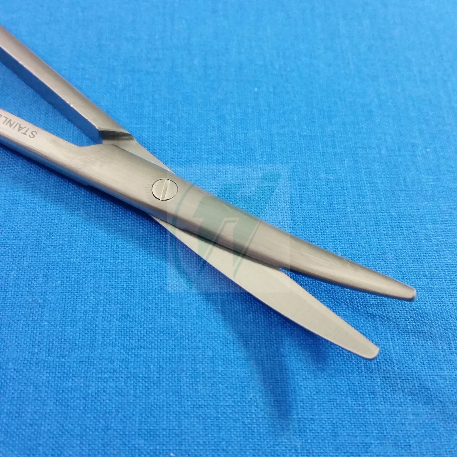 GOLD HANDLE PREMIUM QUALITY METZENBAUM DISSECTING SCISSORS 7″ CURVED BLUNT