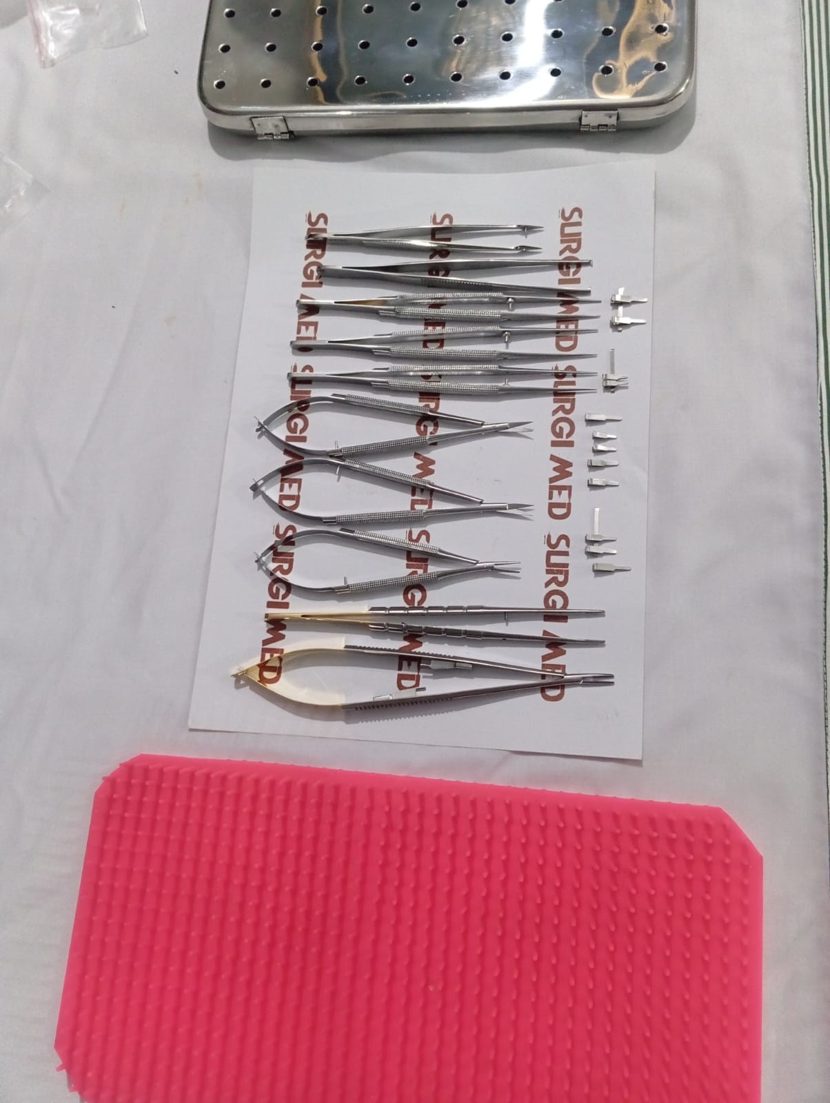 Hand surgery basic set of micro surgical instruments with case