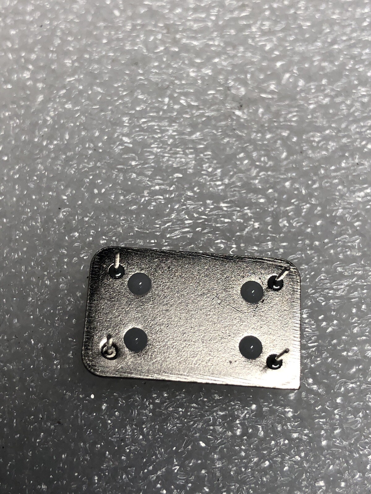 Saronix 25.000 Mhz. Crystal Oscillator. NOS. 4 Qty.